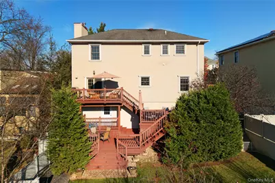 42 Mora Court, Manhasset, NY 11030 - Photo 34