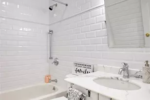 42 Mora Ct, Manhasset, NY 11030 - Photo 24