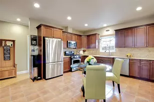 42 Mora Ct, Manhasset, NY 11030 - Photo 8