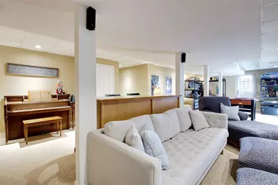 42 Mora Court, Manhasset, NY 11030 - Photo 30