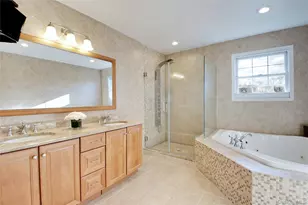 42 Mora Ct, Manhasset, NY 11030 - Photo 22