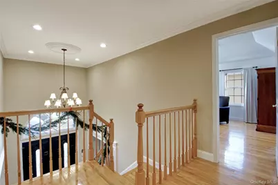 42 Mora Court, Manhasset, NY 11030 - Photo 28