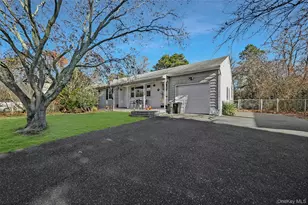 1599 Feureisen Ave, Bohemia, NY 11716 - Photo 2