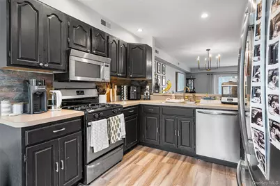 8 Sunridge Lane, Islip, NY 11751 - Photo 6