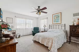 444 Carnation Ave, Floral Park, NY 11001 - Photo 24