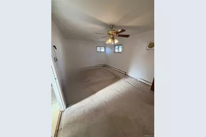 40 East Cherry Street, Central Islip, NY 11722 - Photo 6