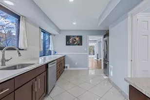 16 Wooleys Ln, Great Neck, NY 11023 - Photo 8