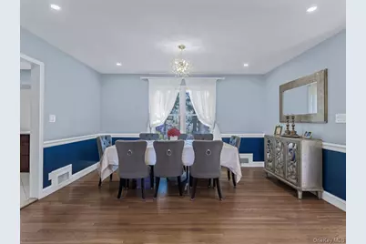 16 Wooleys Lane, Great Neck, NY 11023 - Photo 6