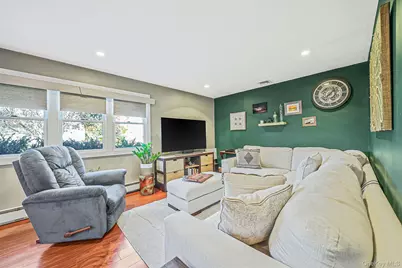 4 Malcolm Street, Bellport, NY 11713 - Photo 18