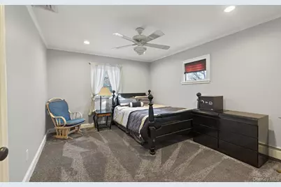 110 Florida Avenue, Commack, NY 11725 - Photo 22