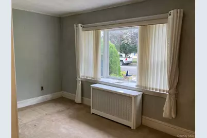 121 Campbell Avenue, Williston Park, NY 11596 - Photo 10