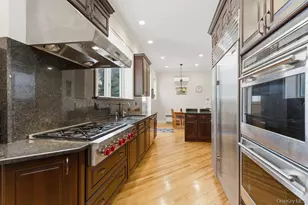 5 Cedar Ln, Glen Cove, NY 11542 - Photo 16