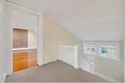 9 Sycamore Drive, Great Neck, NY 11021 - Photo 34