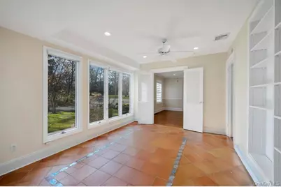 9 Sycamore Drive, Great Neck, NY 11021 - Photo 14