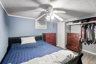 250 Spur Dr S, Bay Shore, NY 11706 - Photo 16