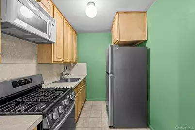 8935 155th Ave #3M, Howard Beach, NY 11414 - Photo 14