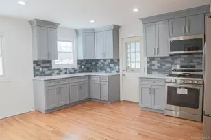 188 Forrest Pl, Bay Shore, NY 11706 - Photo 4