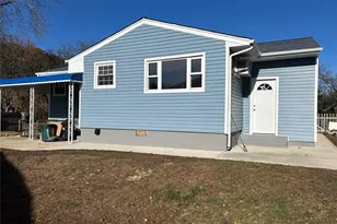 188 Forrest Pl, Bay Shore, NY 11706 - Photo 2