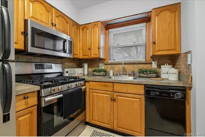 12030 172nd Street, Jamaica, NY 11434 - Photo 10