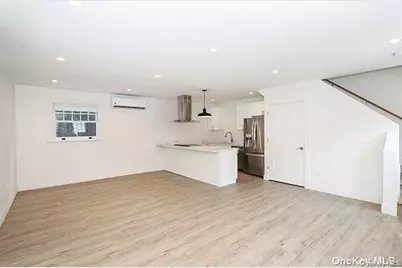 1415 Old Northern Boulevard #5, Roslyn, NY 11576 - Photo 4