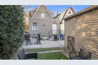 1535 149th Street, Whitestone, NY 11357 - Photo 28