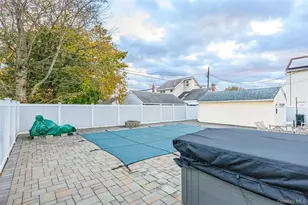 2906 Lawrence Dr, Wantagh, NY 11793 - Photo 30