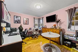 2906 Lawrence Dr, Wantagh, NY 11793 - Photo 14