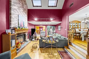 2906 Lawrence Dr, Wantagh, NY 11793 - Photo 10