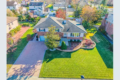 192 Birch Drive, Manhasset Hills, NY 11040 - Photo 40
