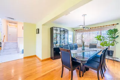 192 Birch Drive, Manhasset Hills, NY 11040 - Photo 10