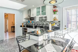 192 Birch Dr, Manhasset Hills, NY 11040 - Photo 18