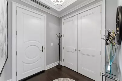 5000 Royal Court #5103, North Hills, NY 11040 - Photo 16