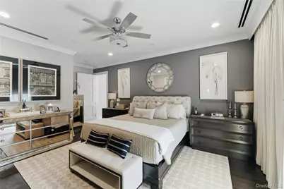 5000 Royal Court #5103, North Hills, NY 11040 - Photo 12