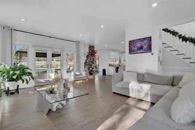 108 Hunter Avenue, Miller Place, NY 11764 - Photo 10