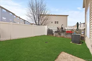 169 Surf Dr, Bronx, NY 10473 - Photo 36