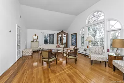 39 Fleets Cove Road, Huntington, NY 11743 - Photo 10