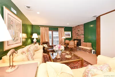 11 Joy Drive, Manhasset Hills, NY 11040 - Photo 18