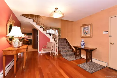 11 Joy Drive, Manhasset Hills, NY 11040 - Photo 20