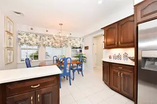 11 Joy Dr, Manhasset Hills, NY 11040 - Photo 8