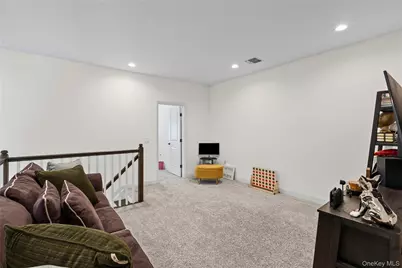 366 Wavell Avenue, Yaphank, NY 11980 - Photo 18