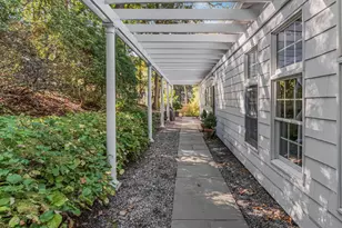 105 Douglas Rd, Chappaqua, NY 10514 - Photo 14