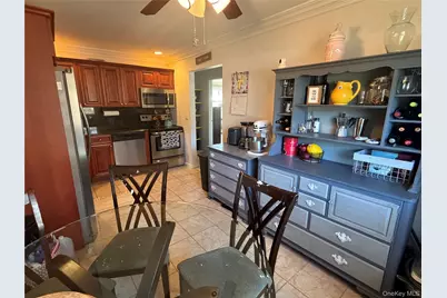 10 Smithtown Blvd Blvd #Apt 7B, Smithtown, NY 11787 - Photo 4