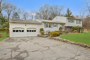 14 Aspen Way, Thornwood, NY 10594 - Photo 2