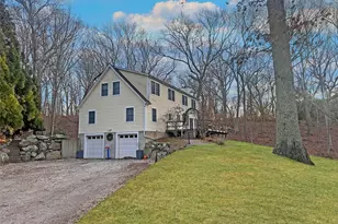 12 Dogwood Ln, Shelter Island, NY 11964 - Photo 2