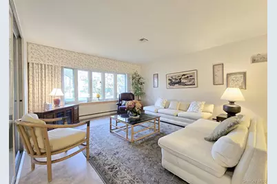 289 Cardiff Court #B, Ridge, NY 11961 - Photo 4