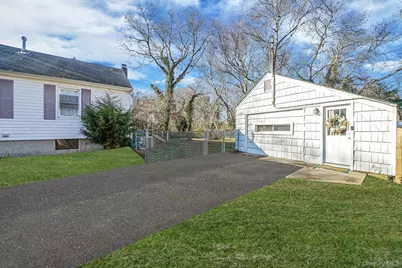 91 Tower Street, Sayville, NY 11782 - Photo 24