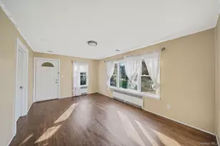 91 Tower St, Sayville, NY 11782 - Photo 6