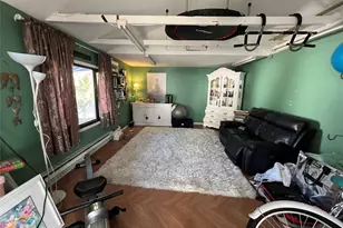 182 Lexington Ave, Franklin Square, NY 11010 - Photo 8