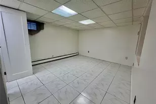 182 Lexington Ave, Franklin Square, NY 11010 - Photo 18