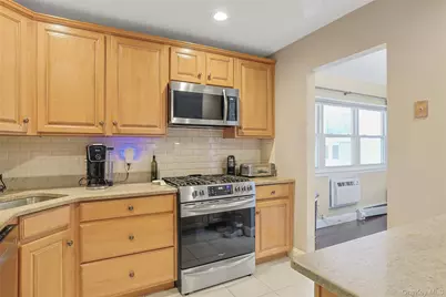 64 Parkside #B, Suffern, NY 10901 - Photo 6